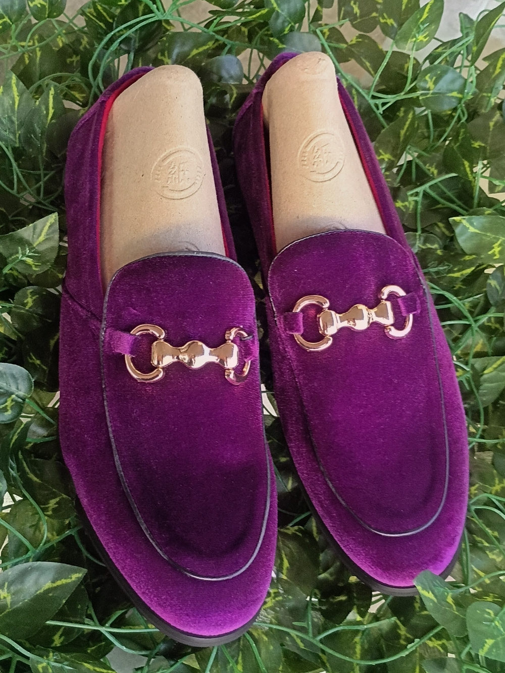 Shoes Purple Velvet Flats with Textured Gold Insoles Size 10  Importad,